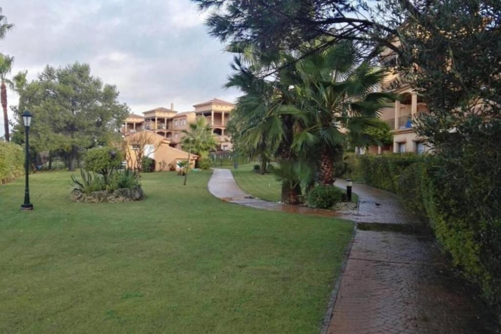 Precioso Apartamento Muy Cerca De La Playa Chiclana de la Frontera Exterior photo